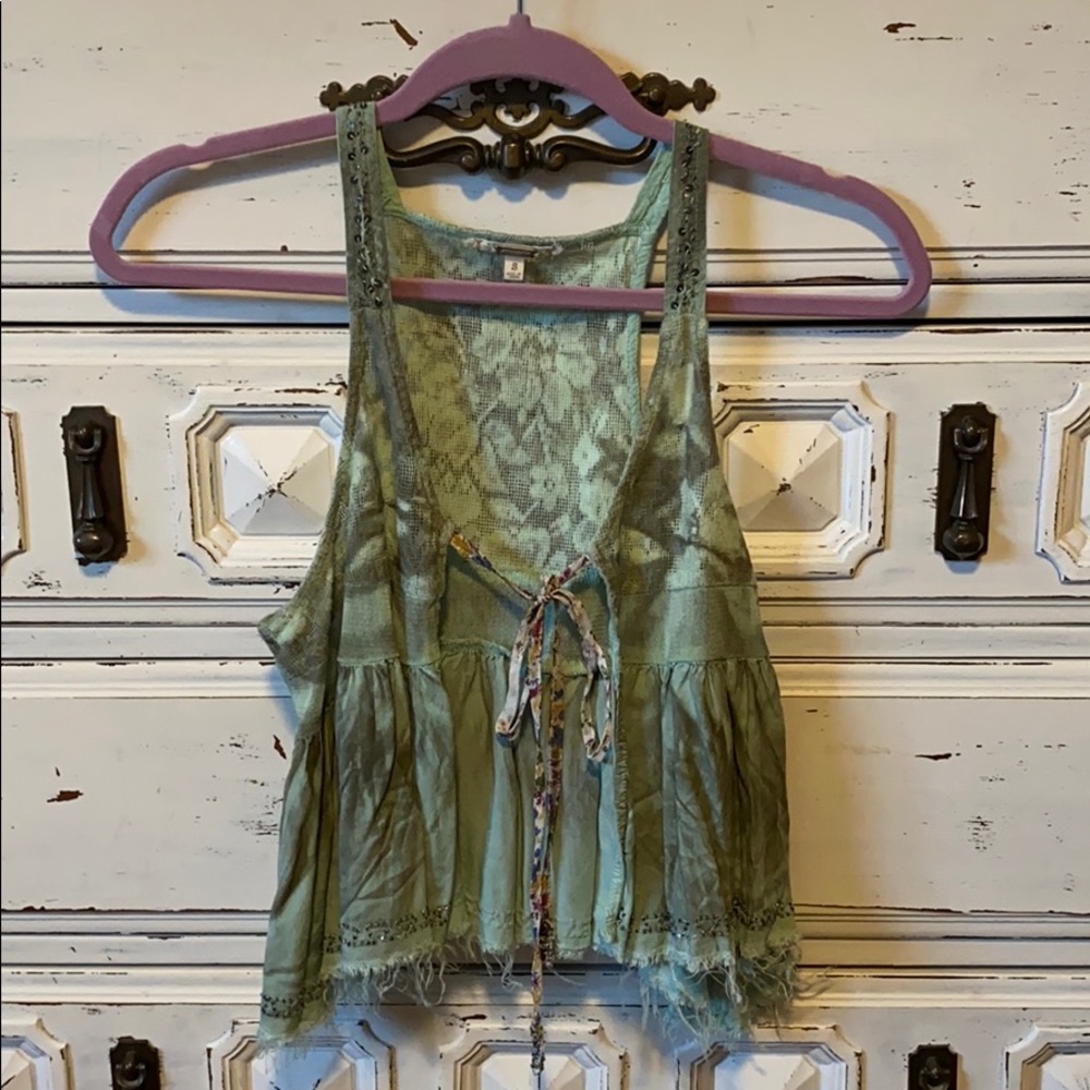 Cropped vest